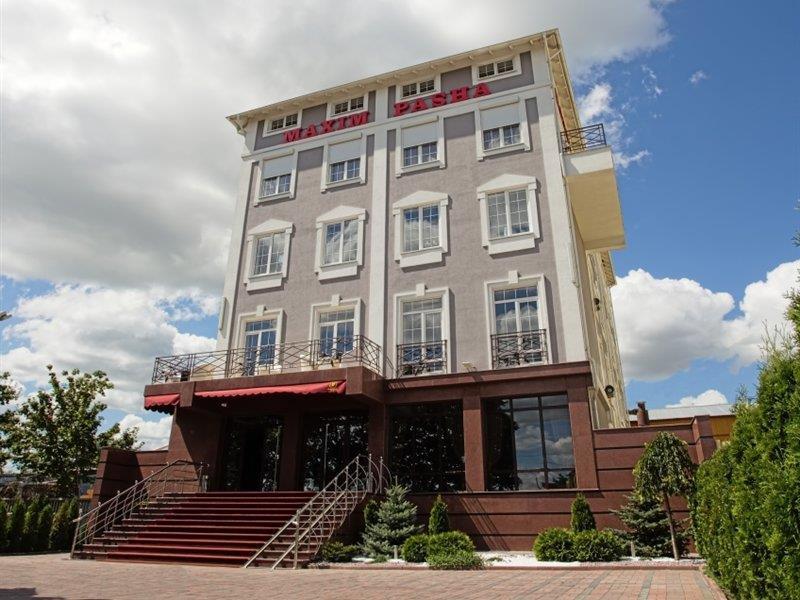 Maxim Pasha Hotel Chisinau Exterior foto